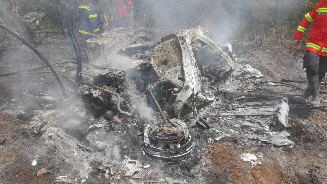 Despistó, volcó y murió calcinado dentro de su camioneta en Misiones