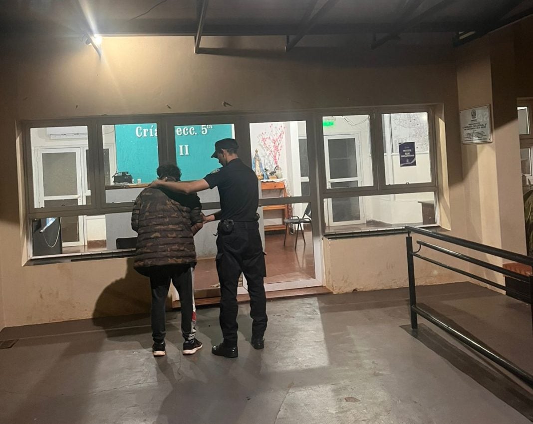 Detuvieron a un hombre tras atacar con un cuchillo a su pareja