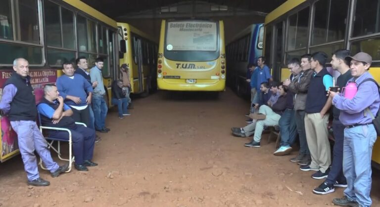 Montecarlo sigue sin transporte urbano por segundo día consecutivo