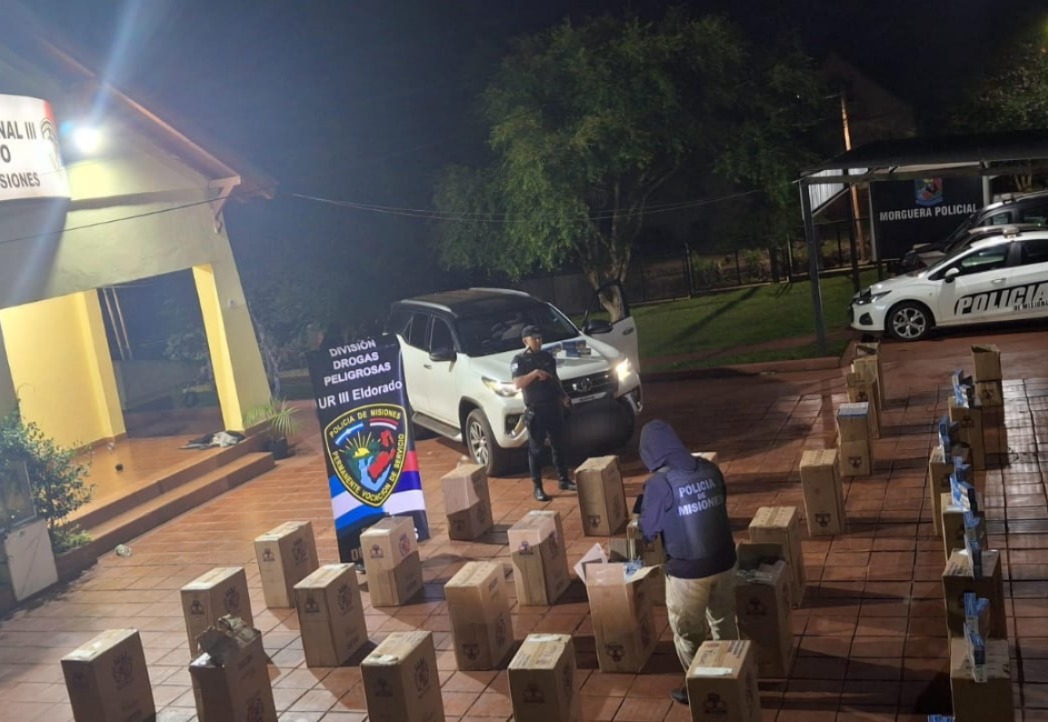 Interceptan en Eldorado una camioneta robada en Brasil con 15.000 atados de cigarrillos