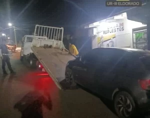 Conducía alcoholizada y sin papeles en Eldorado
