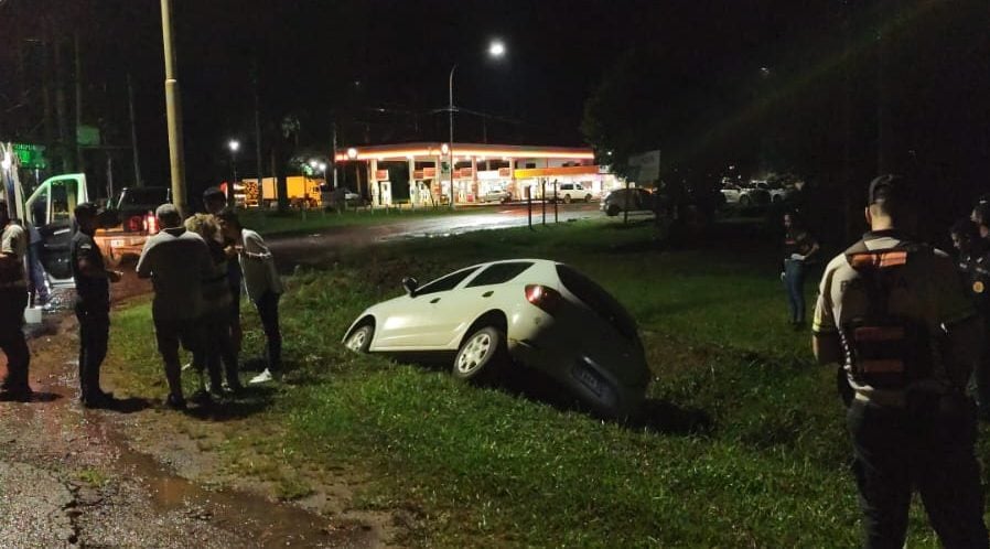 Mujer de 75 años despistó con su auto en la Ruta 12