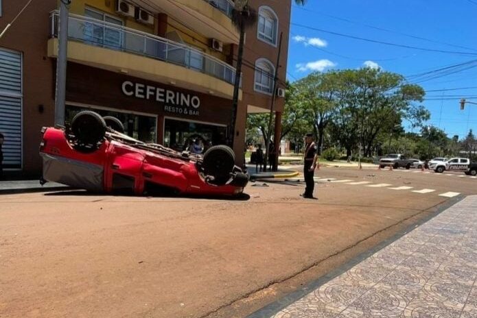 choque y vuelco en San Vicente