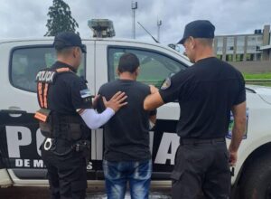 Choque ruta 103 conductor alcoholizado impactó contra un poste