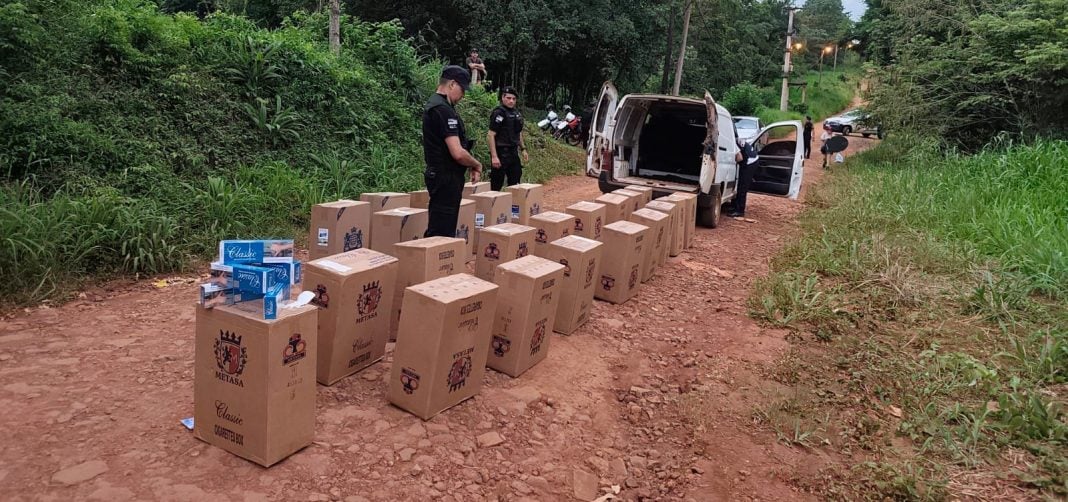 Contrabando de cigarrillos en Eldorado incautan carga millonaria