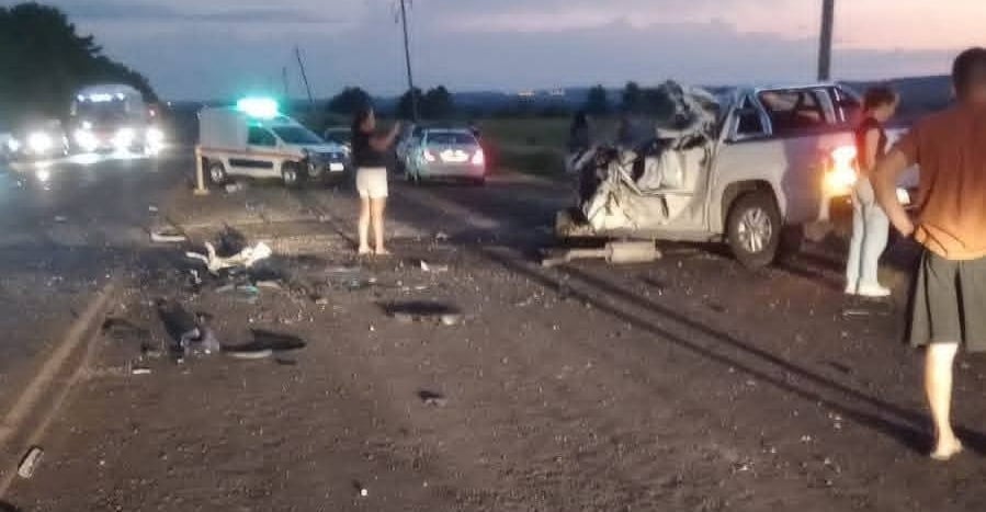 Murió un hombre tras un choque entre una camioneta y un camión