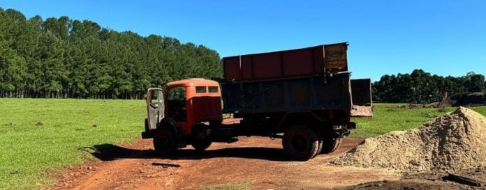 Un hombre resultó electrocutado tras rozar cables mientras trabajaba