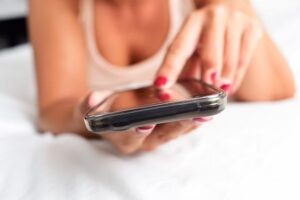 Alerta por sextorsión en apps de citas