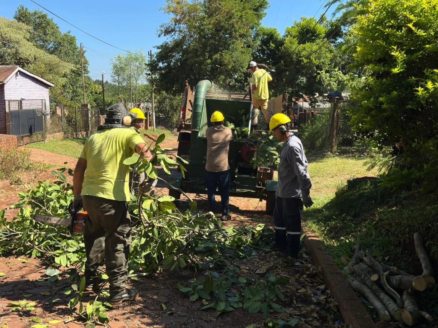 operativo ambiental integral en el barrio Virgen del Rosario de Eldorado