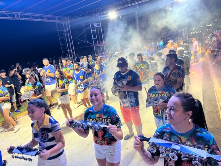 Eldorado brilló en la noche inaugural del Carnaval en la Costanera