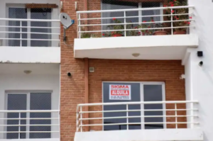 inquilinos de Misiones piden frenar el desalojo exprés