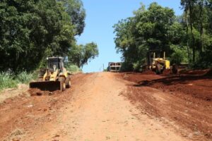trabajos de transformación vial en la calle Salto Alegría de Eldorado