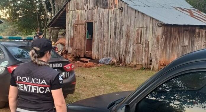 Buscan a un hombre acusado de balear a su hijo y su nuera en Misiones