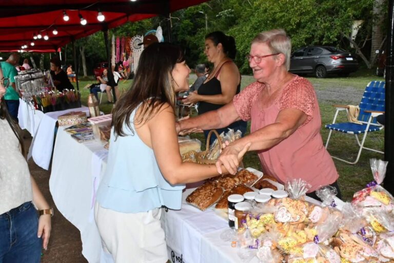 Eldorado conmemoró el Día de la Mujer con la Expo Artesana en la Costanera