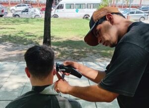 Historias que motivan sueña con su barbería