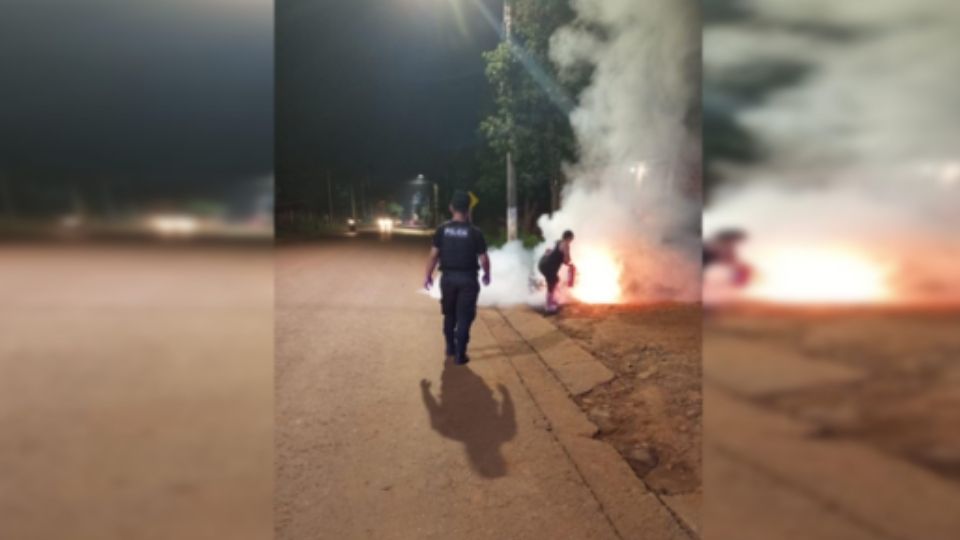 Moto abandonada se incendió y explotó en plena calle en Eldorado