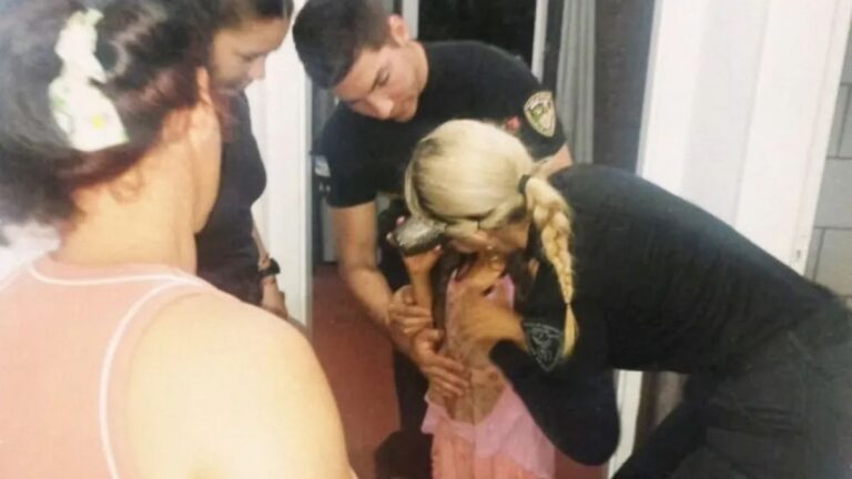 Policías salvaron a una niña que se atragantó con un caramelo en Eldorado