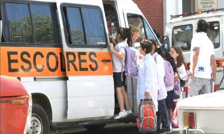 Transportes escolares alertan por competencia desleal y riesgos en el traslado informal