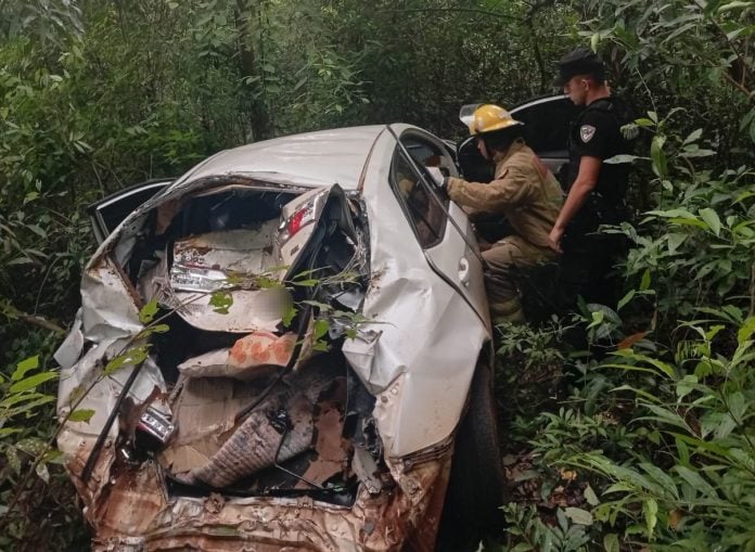 Una mujer resultó herida tras despistar con su auto en la Ruta Provincial 2