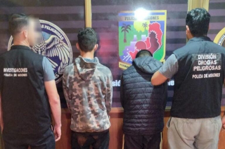 Demoraron a menores que realizaban maniobras peligrosas con una moto y sin casco