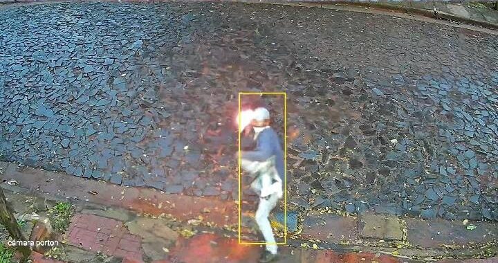 Ataque incendiario en una casa