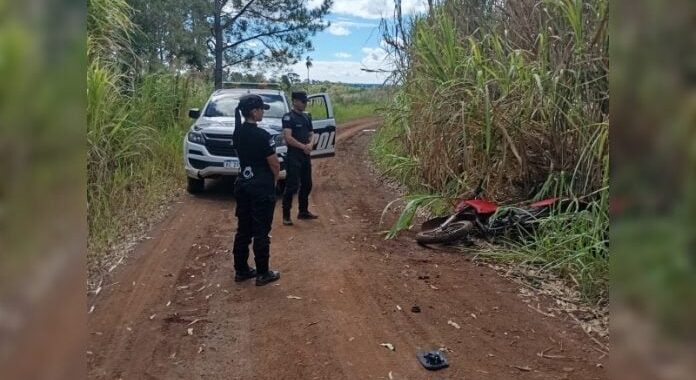 Choque entre una camioneta y una moto en la Ruta 17 dejó dos heridos
