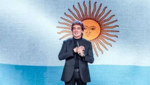 Dante Gebel llegó al país y activa agenda de candidato