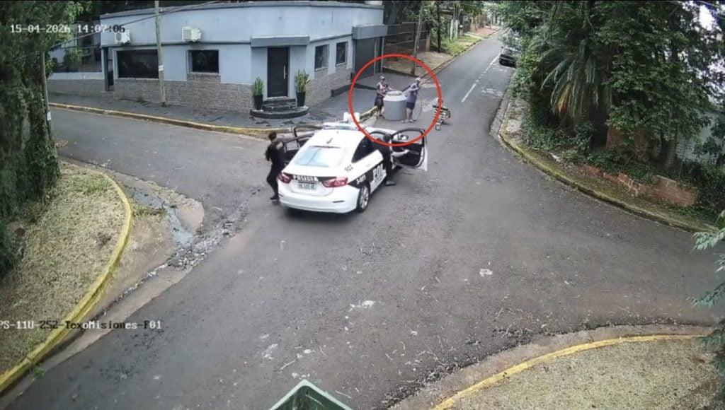 Detienen a 3 hombres en pleno robo de una vivienda