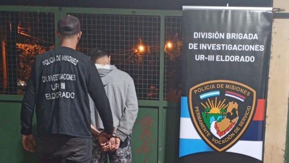 Detienen a un joven en Eldorado tras robar en una vivienda y escapar con los objetos