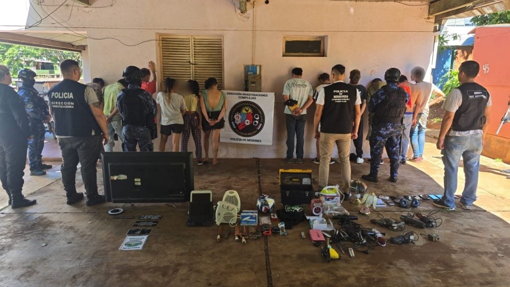 Detuvieron a 12 personas que estarían involucrados en una banda que operaba en Misiones