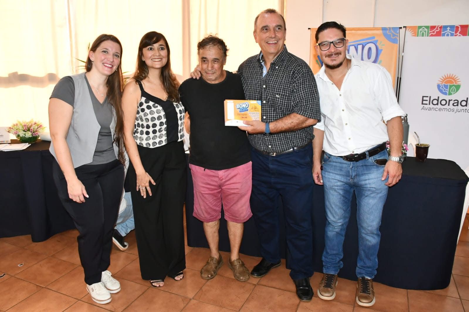 Eldorado fortalece el trabajo barrial con la primera entrega de bonos del programa “Por mi Barrio”