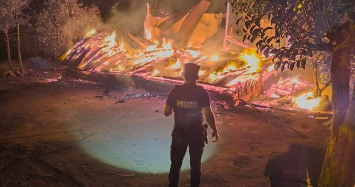 Hallan el cuerpo calcinado de una mujer en el incendio de una vivienda