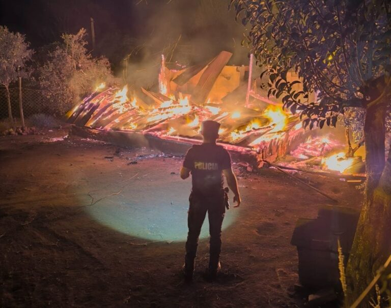 Hallan el cuerpo calcinado de una mujer en el incendio de una vivienda
