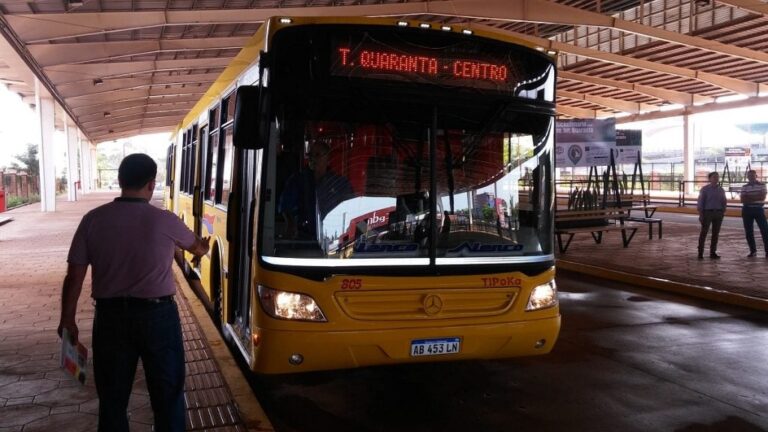 Se levantó el paro de colectivos en Posadas y el servicio comienza a normalizarse