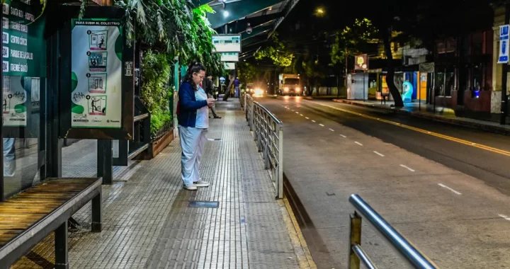 Sigue el paro de choferes de colectivos urbanos