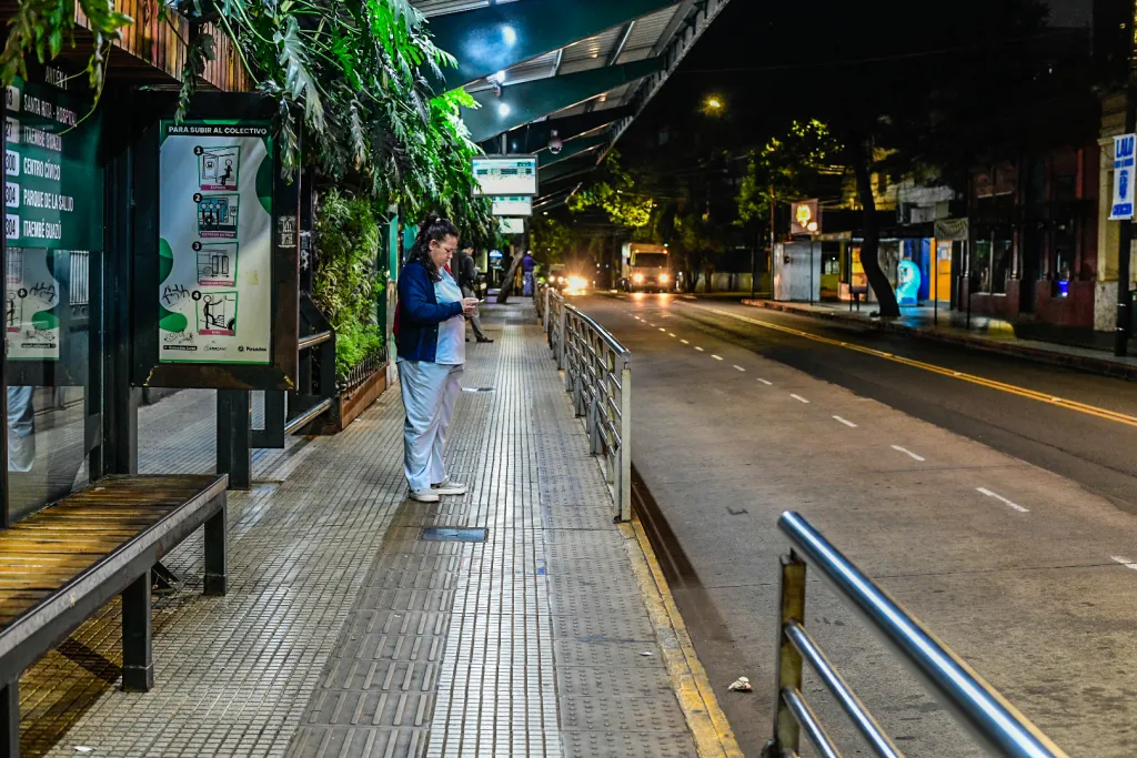 Sigue el paro de choferes de colectivos urbanos