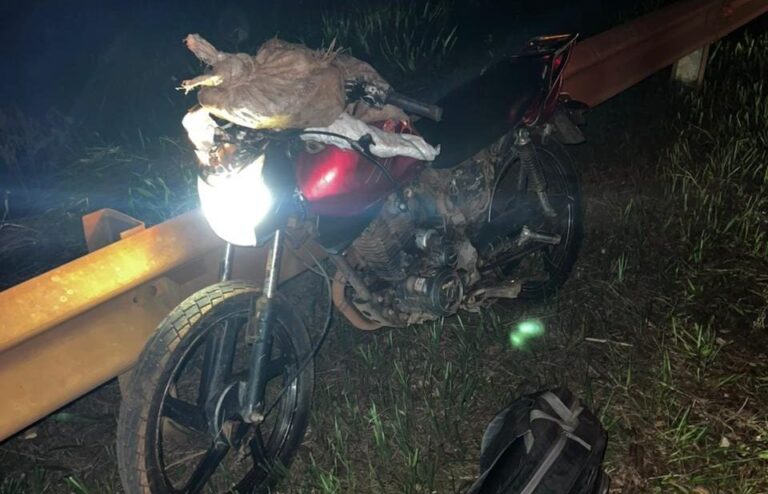 Una mujer resultó herida tras ser atropellada por una moto sobre la Ruta 12 en Montecarlo