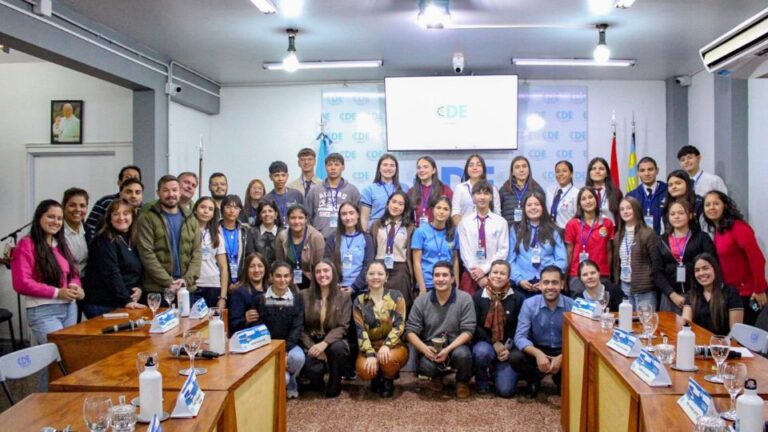 El Parlamento Estudiantil 2026 tendrá una nueva sesión este jueves en Eldorado