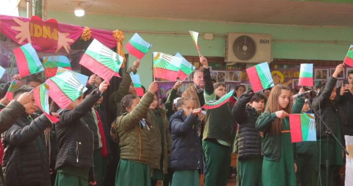 Eldorado celebró el Día de su Bandera Oficial