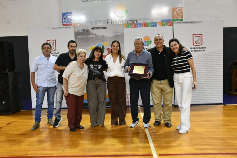 Eldorado homenajeó a referentes del deporte en una emotiva noche de reconocimientos