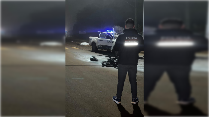 Motociclista de 30 años murió en un choque con una camioneta de Gendarmería en Dos de Mayo