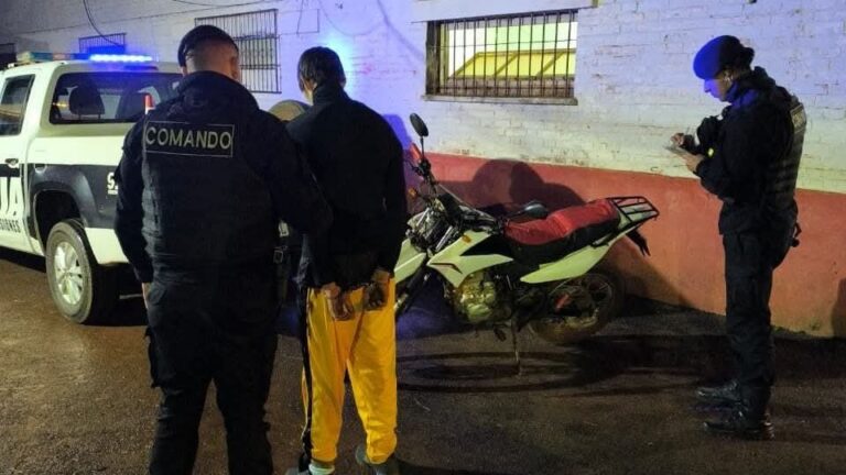 Recuperaron una moto robada en Eldorado y detuvieron a un joven que intentaba venderla
