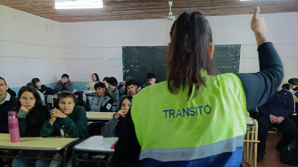 Eldorado sigue fortaleciendo la educación vial con charlas en las escuelas de la ciudad