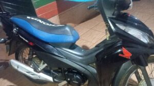 Le robaron la moto mientras trabajaba en el Hospital SAMIC de Eldorado y pide ayuda para recuperarla