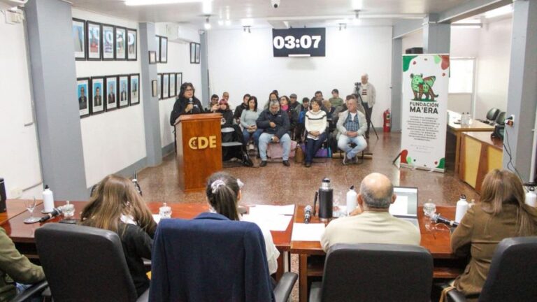 Vecinos reclamaron soluciones por las fallas en el servicio de agua durante una audiencia pública en Eldorado