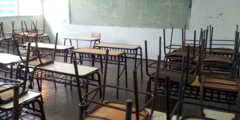 Escuelas de Misiones iniciaron la semana con alta adhesión al paro nacional docente