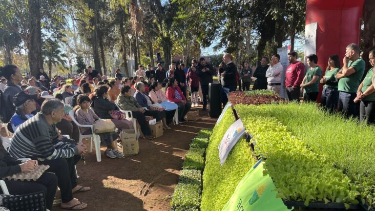 Eldorado entregó más de 14 mil plantines y capacitó a familias