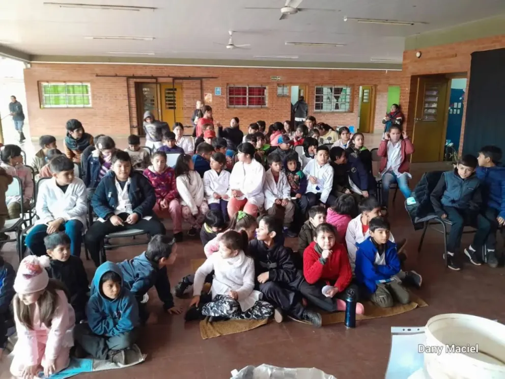 Eldorado impulsa las huertas escolares con una nueva jornada de capacitación en la Escuela 735