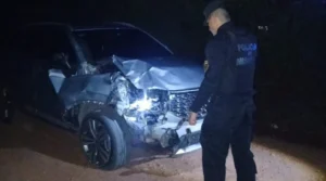 Dos jóvenes murieron tras ser atropellados por un auto robado