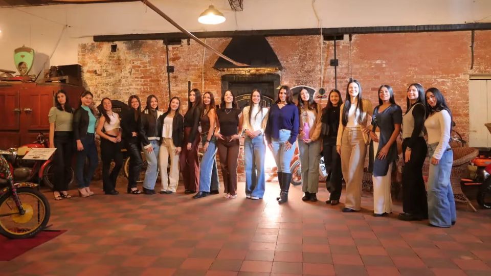 Las candidatas a Reina de Eldorado recorrieron museos y lugares históricos de la ciudad